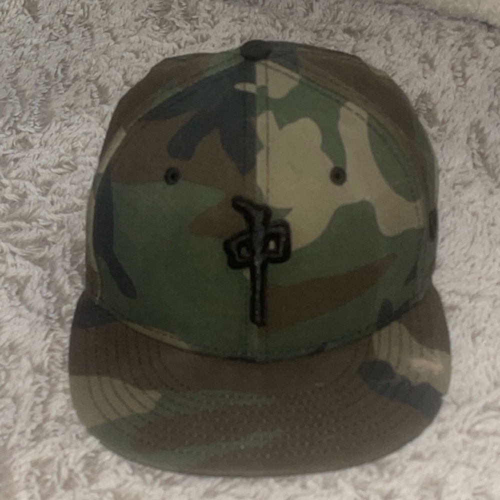 RDS size 7 1/8  hat mint condition